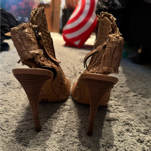 Coach Heels - Picture 4 of 7